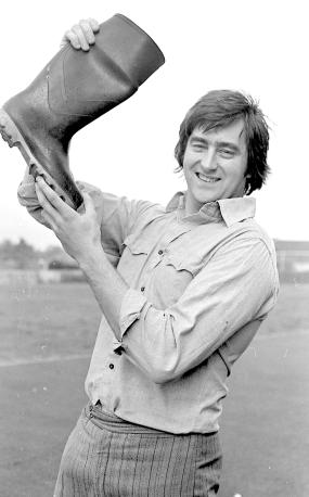 Remember When: Wind blows wellie-throwing world record