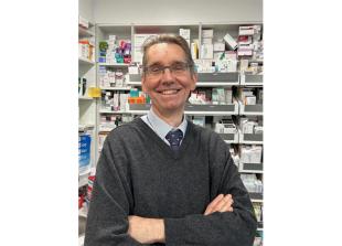 Twyford pharmacy bids farewell to much-loved pharmacist following his retirement
