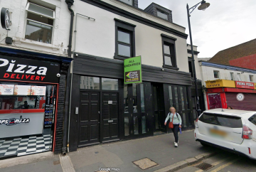 Public notices: Stubbings Caf&eacute; upgrade and Bargain Booze licensing bid