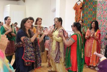 Guests enjoy singing and dancing at Maidenhead Teeyan Festival