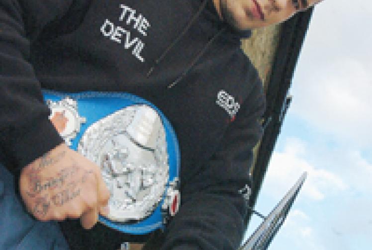 Kickboxer pleads guilty to breaking a man's jaw
