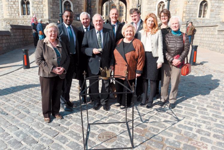 First marker on Queen's Walkway unveiled outside Windsor Castle