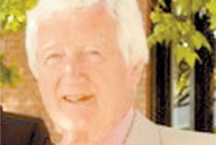 Tributes paid to headteacher who saved Burnham Grammar School from closure