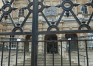 Suspected drug dealer due in court after police find 2kg of cocaine