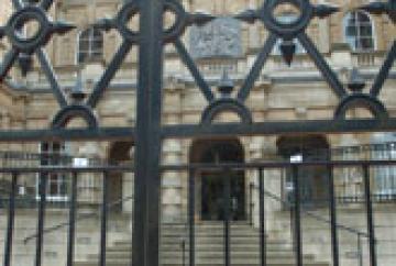 Suspected drug dealer due in court after police find 2kg of cocaine